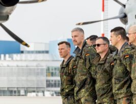 „Mes patiriame lūžio tašką“: nori leisti Vokietijos kariuomenei numušti dronus