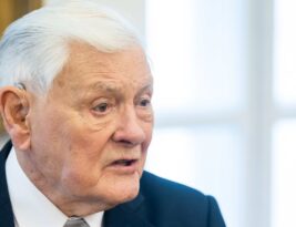 Pasidalijo naujausia žinia apie Valdo Adamkaus sveikatos būklę
