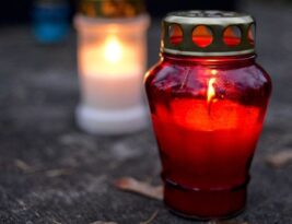 Tėvui pjaunant medį šaka mirtinai prispaudė 5-erių sūnų: šeimos skausmui ribų nėra