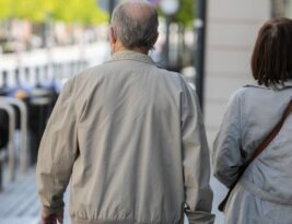 2 tūkst. eurų per mėnesį ir jokių mokesčių: štai kaip pensininkus skatins dirbti ilgiau