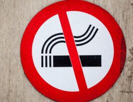 Lietuvių pamėgta atostogų šalis įveda griežčiausią rūkymo draudimą pasaulyje