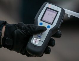 Alkotesteris rodo 0,5 promilės, o kraujas – 0? Nuo šiol atims teises ir skirs baudą