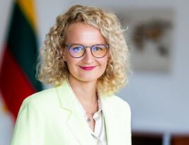 Aušrinės Armonaitės karjeroje – naujas vingis