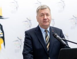 Buvęs kariuomenės vadas Tutkus sulaukė ministro bausmės