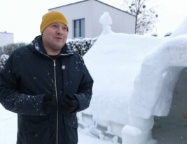 Bažnyčią iš sniego nulipdęs Vytis Lasys kviečia aukoti Ukrainai: „Norėjosi išreikšti dėkingumą“